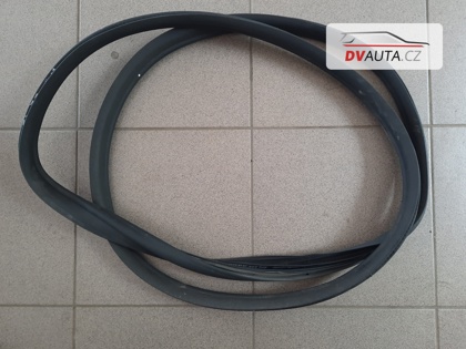 Těsnění dveří 5J9867367